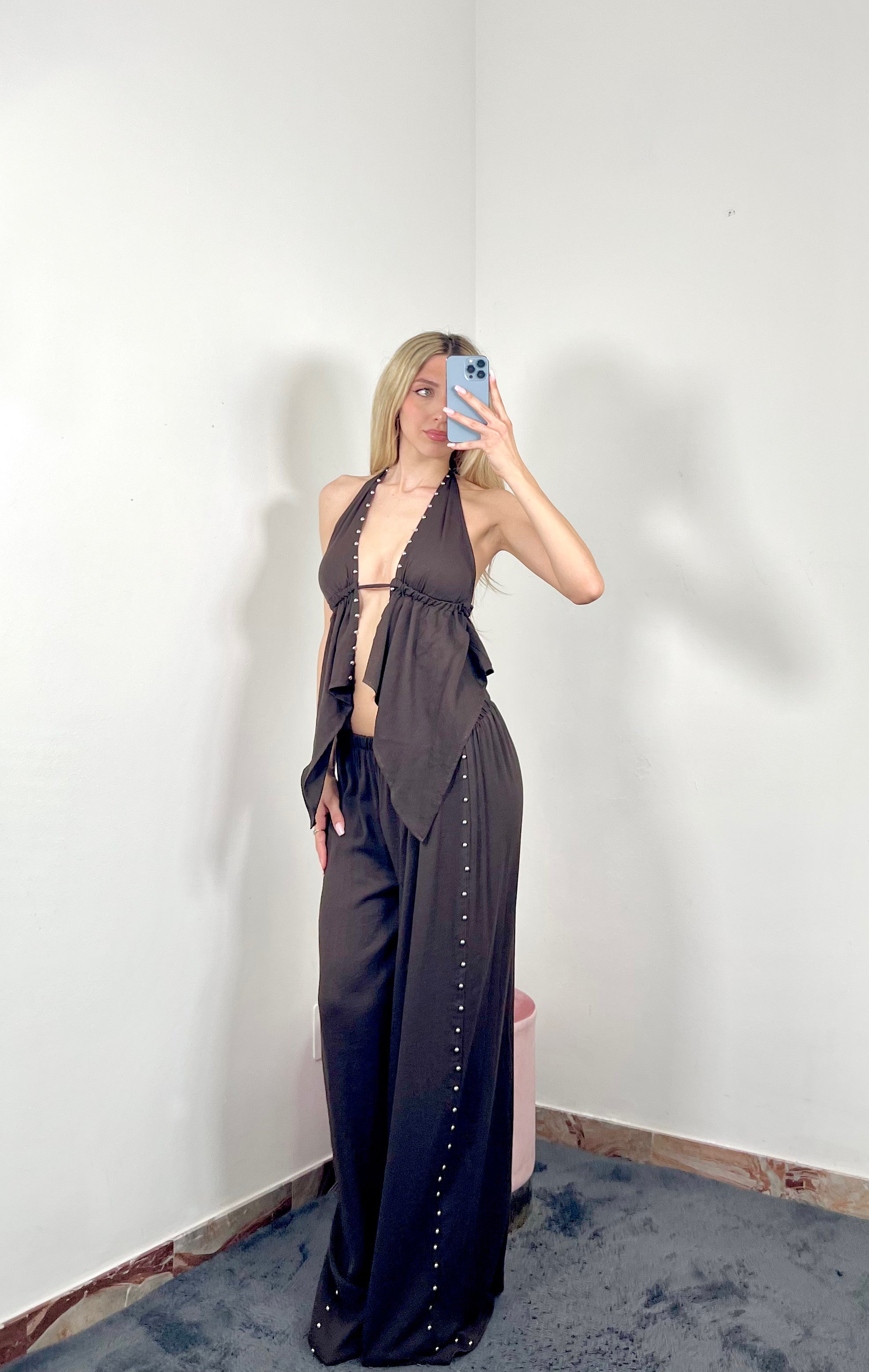 Set Amina