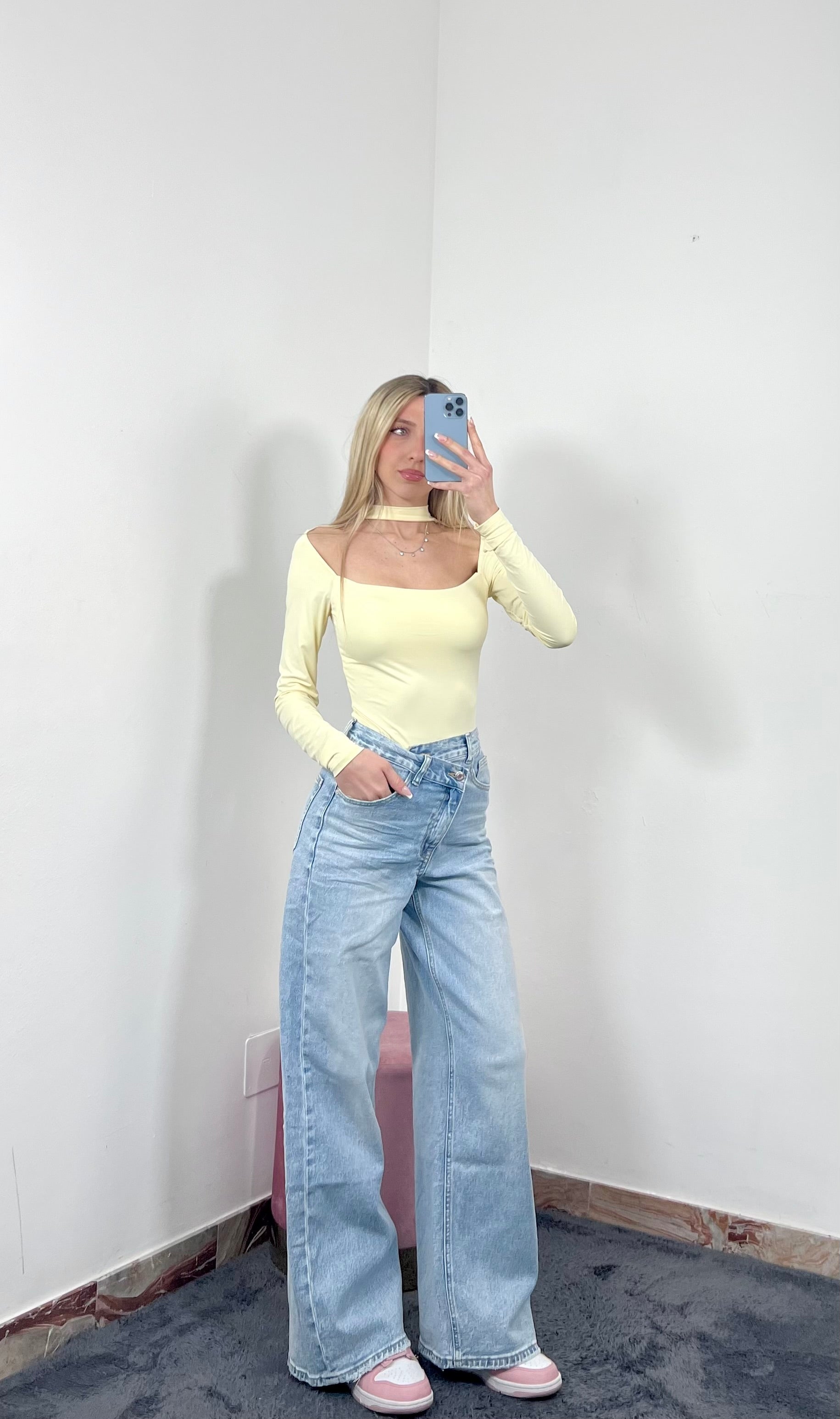 Jeans Distorted Light